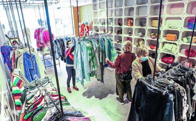 Las rebajas, otro golpe para el comercio local