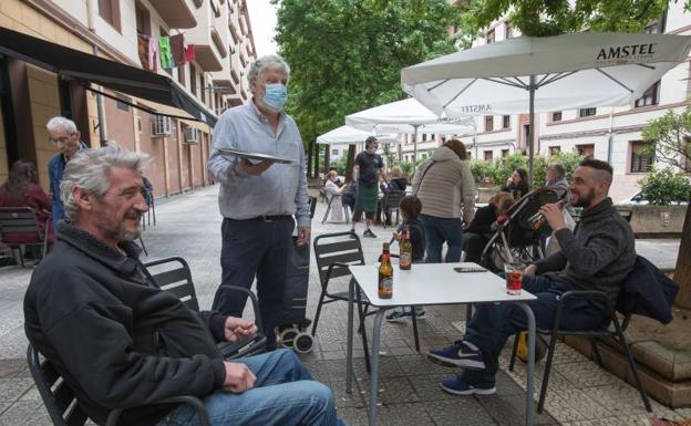 Las terrazas abren por tercer día bajo un estrecho control
