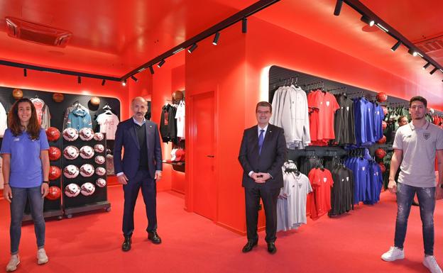 El Athletic da un «impulso comercial» a Bilbao con la apertura de una nueva tienda oficial
