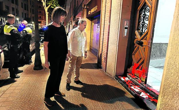 Mendia pide «contundencia» a Bildu por su «responsabilidad moral» en el ataque a su portal