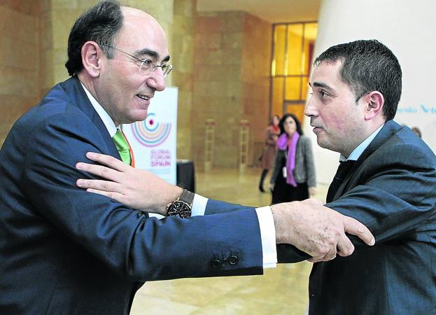 La Fundación BBK realiza su primera inversión en Bolsa y entra en el capital de Iberdrola