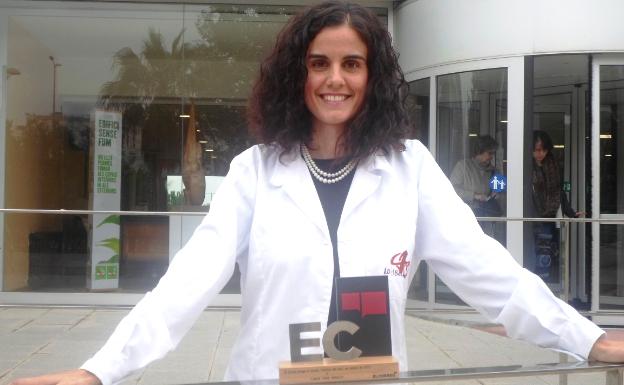 La alavesa Laura Valle, premio a la mejor investigación oncológica