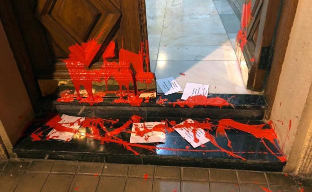 Bildu impide una declaración institucional para condenar el ataque a la casa de Mendia