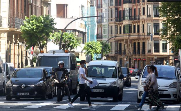 El confinamiento desploma un 40% la contaminación atmosférica en Euskadi