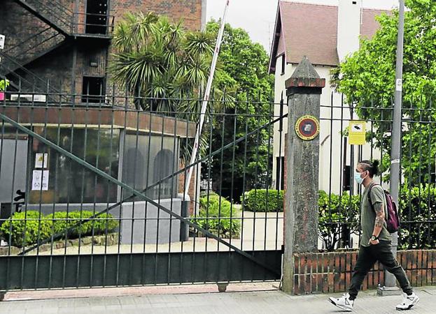 Cuatro días de trabajo y diez de confinamiento, fórmula de Sener