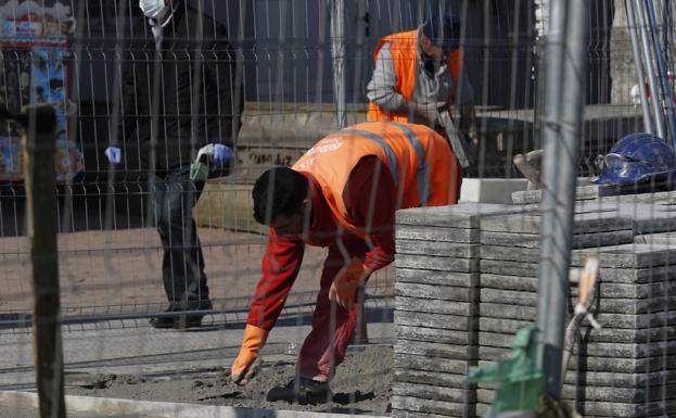 La flexibilización del mercado de trabajo no aumenta el empleo, según un estudio de la UPV/EHU