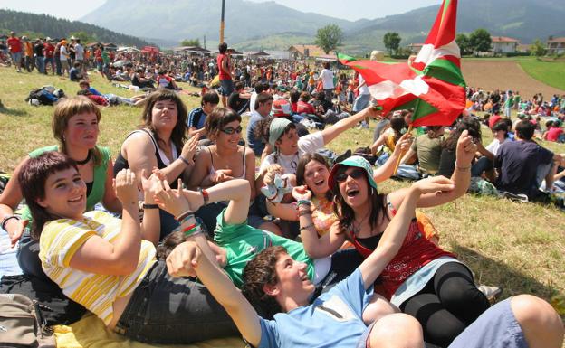 Ibilaldia igandean ospatuko da modu berezian, etxetik eta internetez