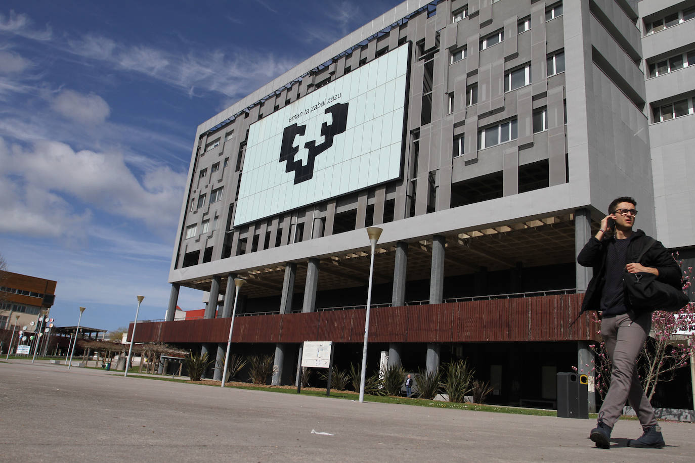 La UPV debe reducir el precio de las matrículas de grado un 4,7%