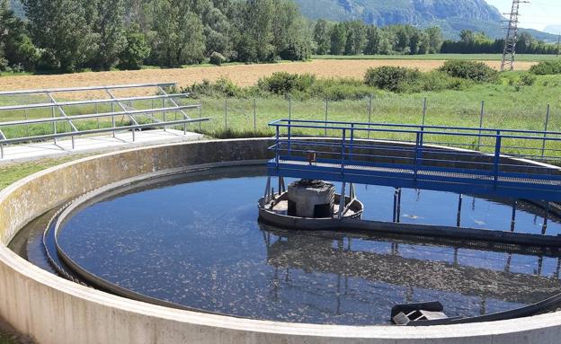 Asparrena reducirá el consumo de energía en la depuradora con paneles solares