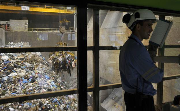 Zabalgarbi deberá reutilizar sus escorias para evitar que acaben en los vertederos