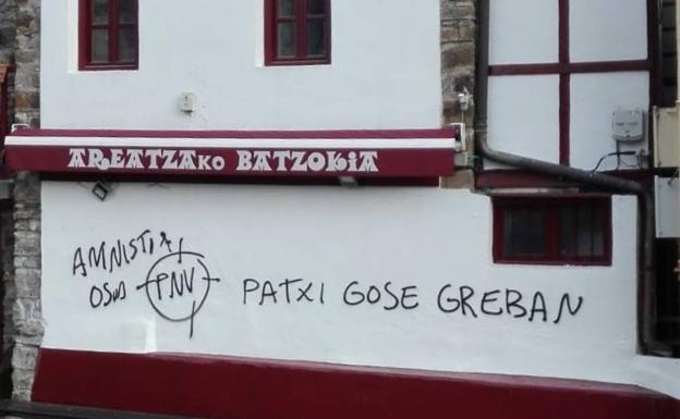Urkullu exige a Sortu que rechace los ataques a los partidos aunque no use la palabra 'condena'