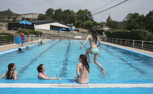Álava abrirá sus piscinas con aforos reducidos y solo para sus abonados