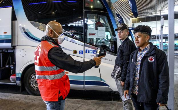 Álava avanza hacia la normalidad: llegan viajeros, abren gimnasios y los mayores reciben visitas