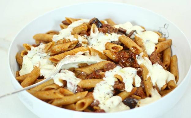 Macarrones con chorizo «chium»