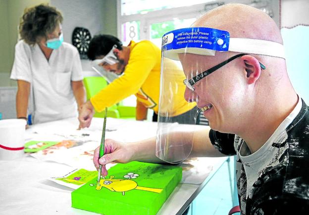 Regreso a los centros de discapacidad