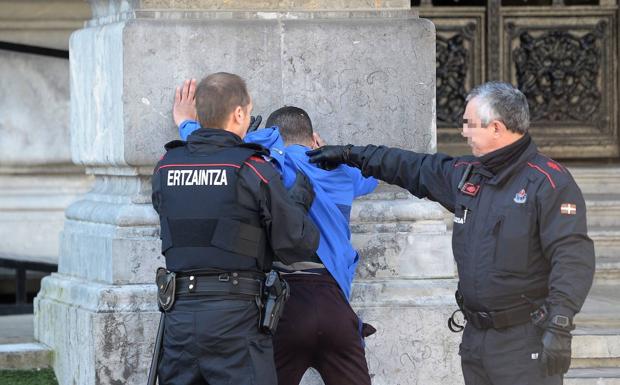 La seguridad cae al tercer puesto de los desvelos de los bilbaínos arrastrada por el virus