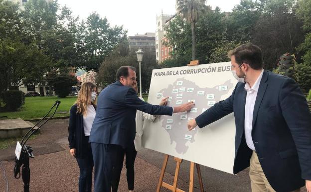 Iturgaiz: «La corrupción en Euskadi tiene un nombre, PNV»