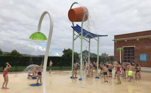 Las piscinas municipales de Abanto reabren el 22 de junio
