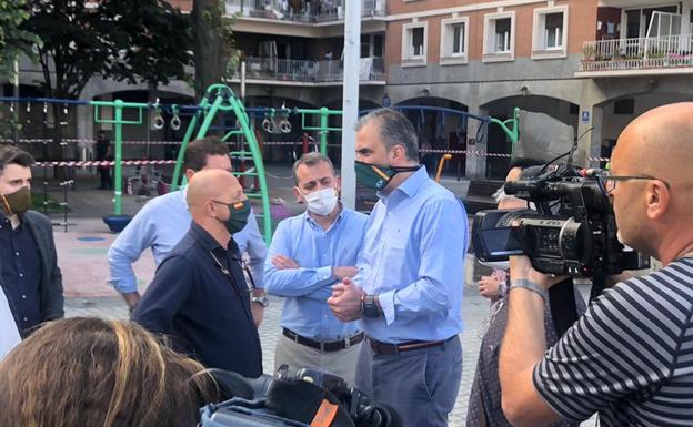 Ortega Smith, en una plaza Corazón de María blindada