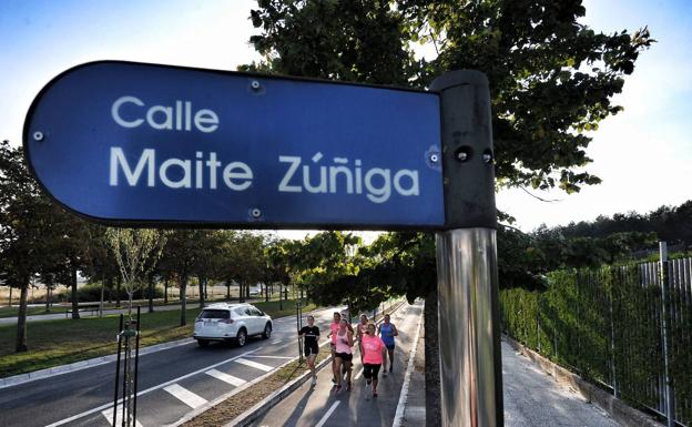 Vitoria estudiará dar más presencia en el callejero a las mujeres, «invisibilizadas» en el mapa local