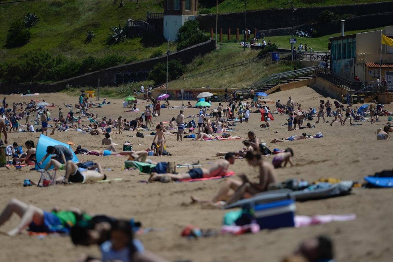 Los vizcaínos prefieren quedarse en sus playas