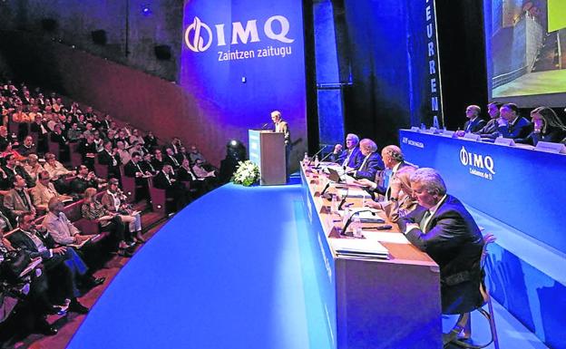 Dos firmas valoran el IMQ en 285 millones, cifra que se acerca a la reclamación del sector crítico