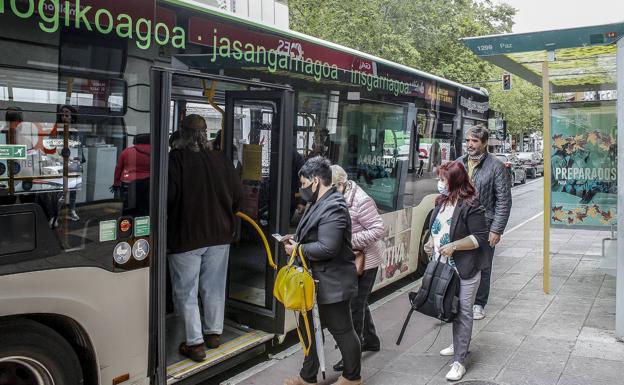 La oposición obvia la oferta de Urtaran para subir los precios de los servicios