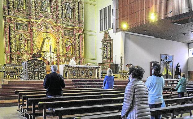 «A finales de mayo llegamos a oficiar dos funerales al día»