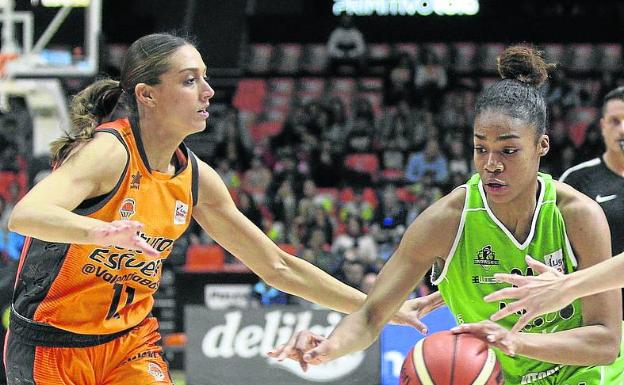 Tamara Abalde, veteranía para el juego interior del Araski