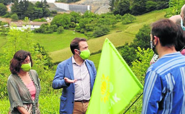 La izquierda pelea por la bandera verde