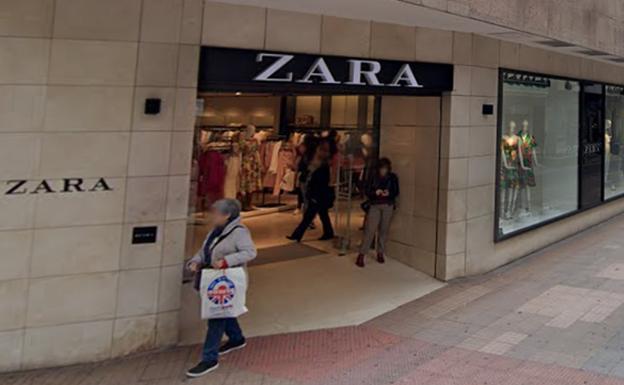 Una trifulca en los probadores de Zara en Pontevedra termina con tres mujeres en el hospital