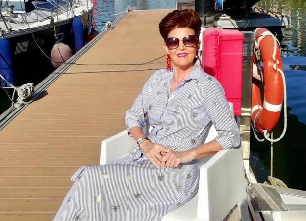 Isabel, la modelo vasca de 63 años que se atreve «con todo» a la hora de vestir