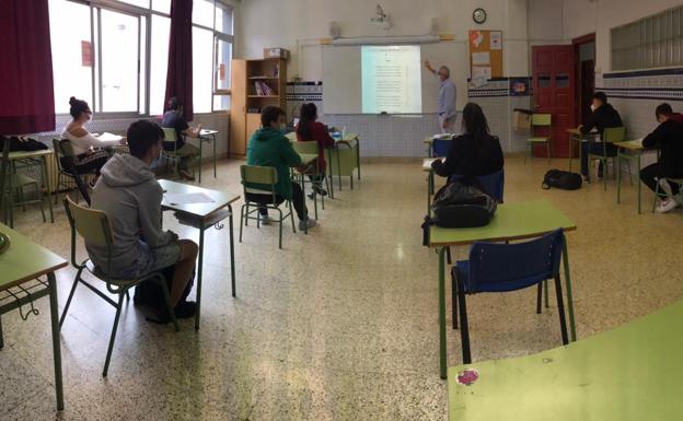 Los colegios dan hoy el último repaso de Selectividad antes de cerrar las puertas