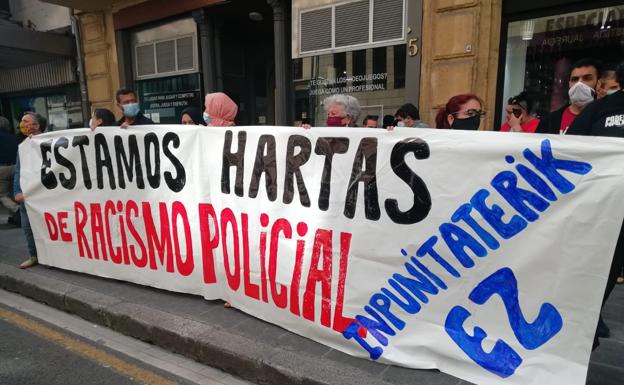 La plataforma de vecinos de San Francisco se manifiesta contra «el racismo policial»