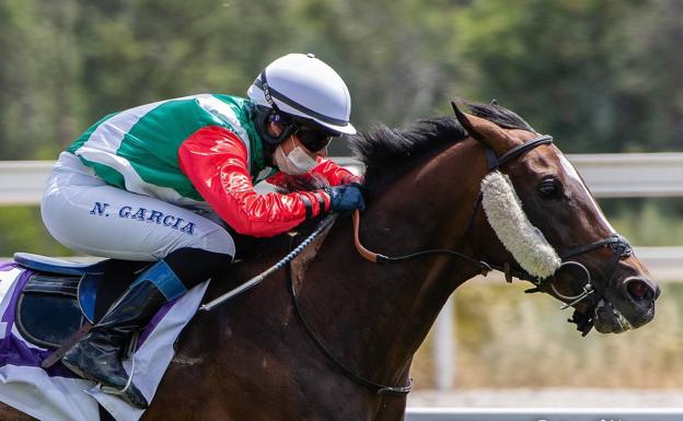Nieves García, la primera mujer en montar en 101 ediciones del Gran Premio de Madrid