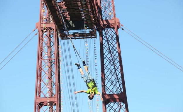 El Puente de Bizkaia se abre a experiencias «solo para valientes»