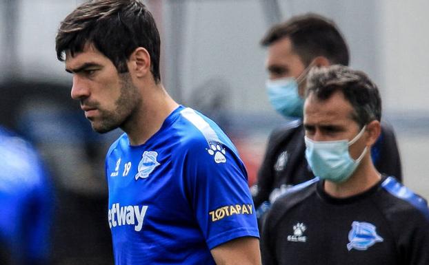 Manu García vuelve al once del Alavés