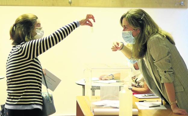 Urnas que guardan las distancias