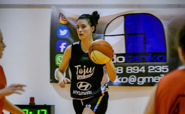 Arane Uriarte: «En Vitoria el basket tiene un nivel excelente»