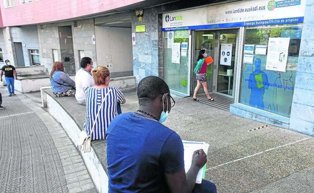 Los empresarios vascos saludan un Gobierno «moderado y estable»