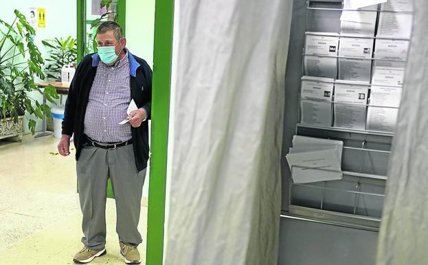 Los partidos creen que el desplome de la participación ha sido excepcional