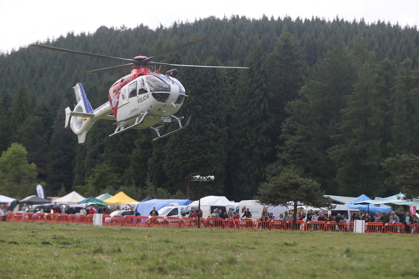 Los servicios de emergencia rescatan a un hombre perdido en un monte en Gordexola