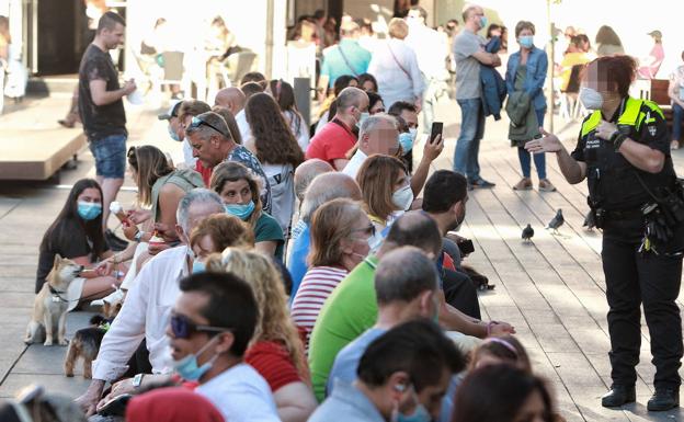 La Policía Local empezará a multar mañana a quien no lleve mascarilla tras dos días de avisos