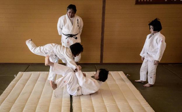 Wakako Ueno, la madre de campeonas que transmite el judo a los jóvenes