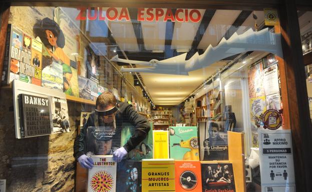 Vitoria celebra el Día del Libro sin casetas y con descuentos del 10%