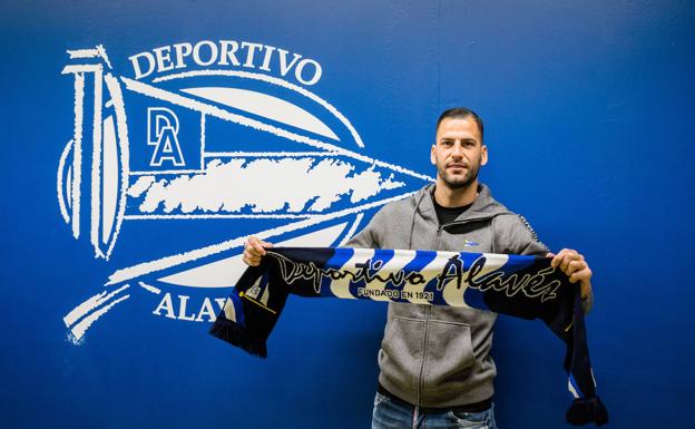 El Alavés lucirá un nuevo escudo con motivo del centenario