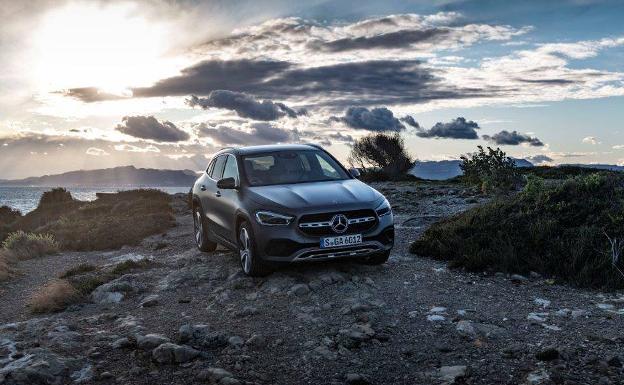 Nuevo Mercedes GLA y sus versiones AMG: más carácter SUV, versatilidad y seguridad