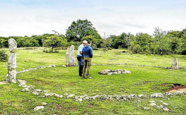 La Llanada reforzará la vigilancia para evitar robos de patrimonio arqueológico