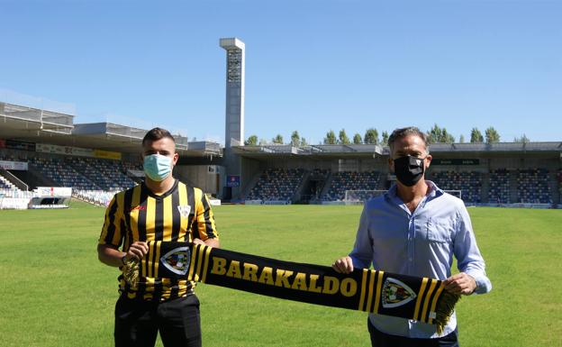 El Barakaldo ficha a Pablo Goñi y sondea a Eder Díez para su delantera