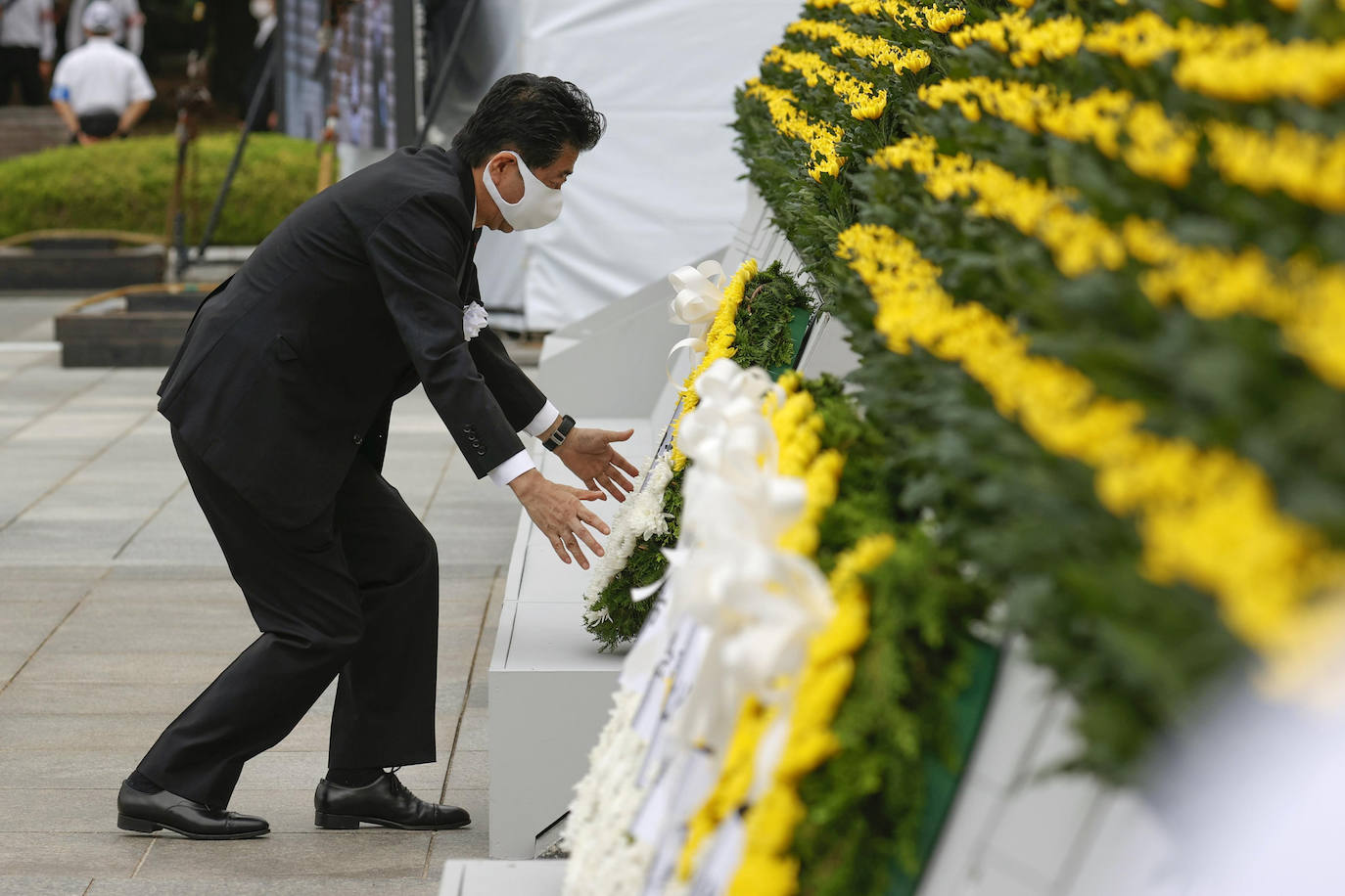 Homenaje a las víctimas de la bomba atómica lanzada por EEUU en 1945